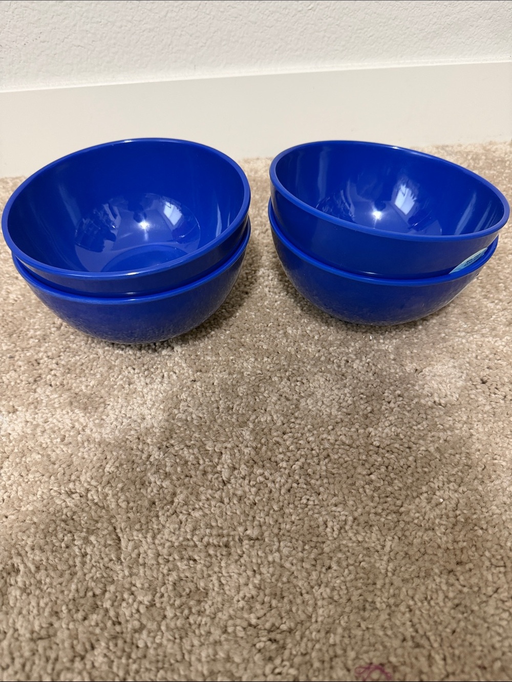 NWT Set of 4 Bright Blue Plastic Bowls